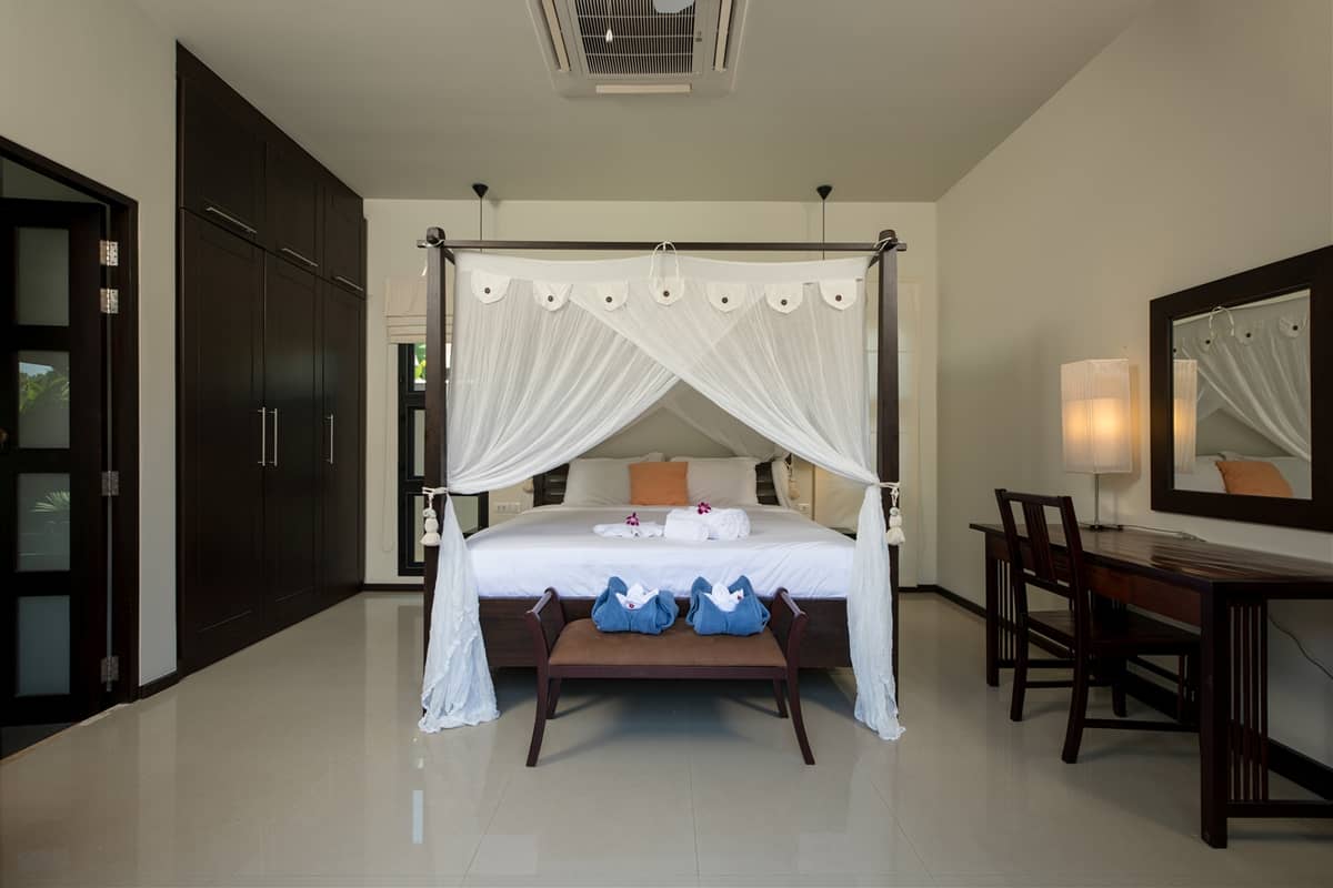 Rent villa Kokyang Atarata, Thailand, Phuket, Nai Harn | Villacarte