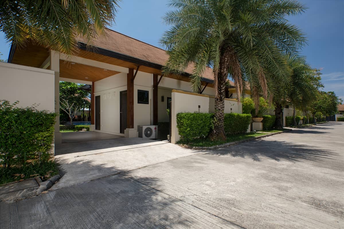 Rent villa Kokyang Atarata, Thailand, Phuket, Nai Harn | Villacarte
