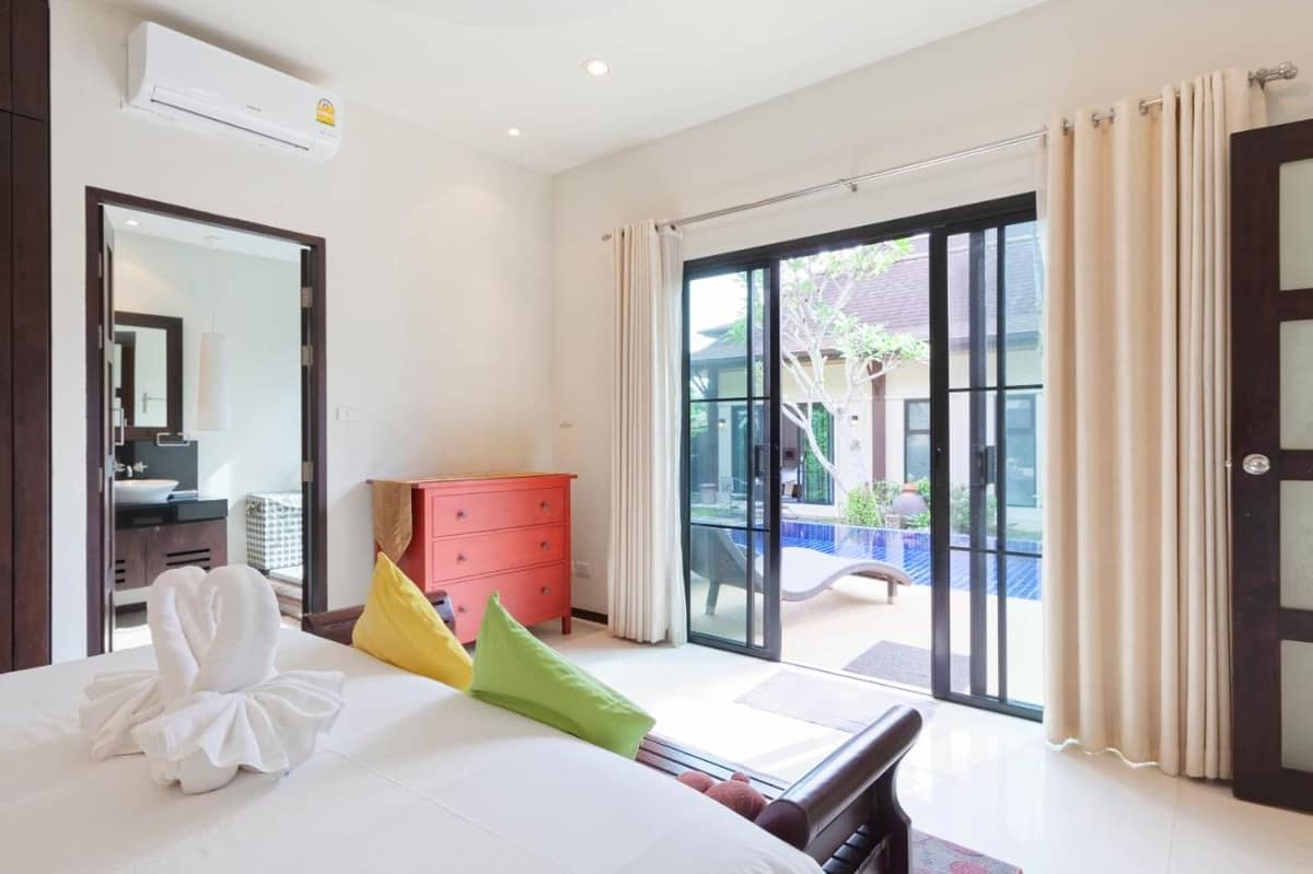 Rent villa Queen and Cocktail Palm, Thailand, Phuket, Nai Harn | Villacarte