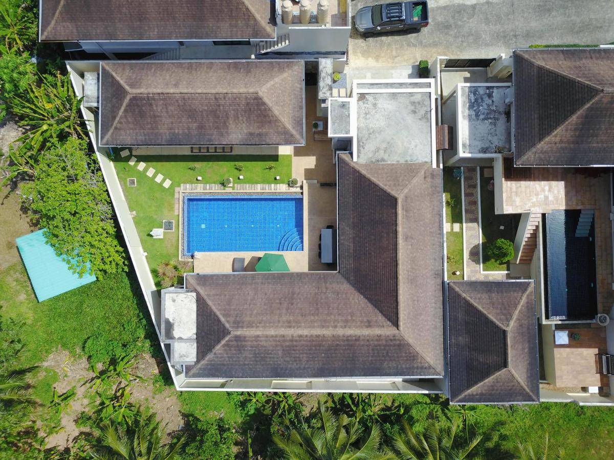 Rent villa Queen and Cocktail Palm, Thailand, Phuket, Nai Harn | Villacarte
