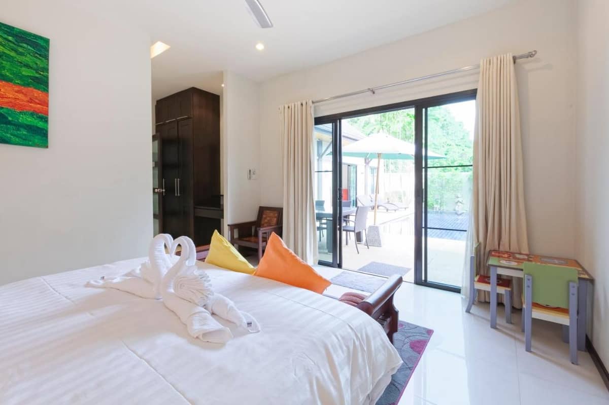 Rent villa Queen and Cocktail Palm, Thailand, Phuket, Nai Harn | Villacarte