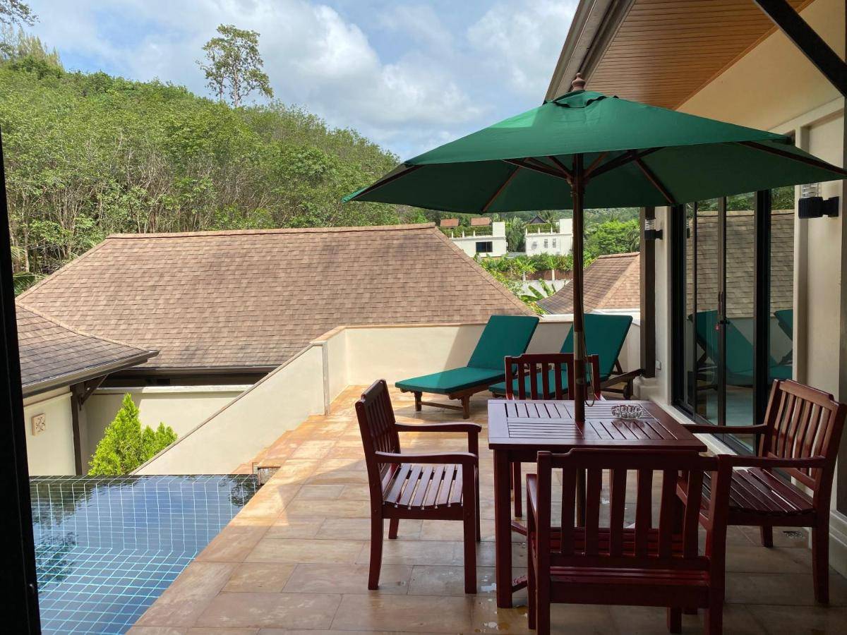 Rent villa Queen and Cocktail Palm, Thailand, Phuket, Nai Harn | Villacarte