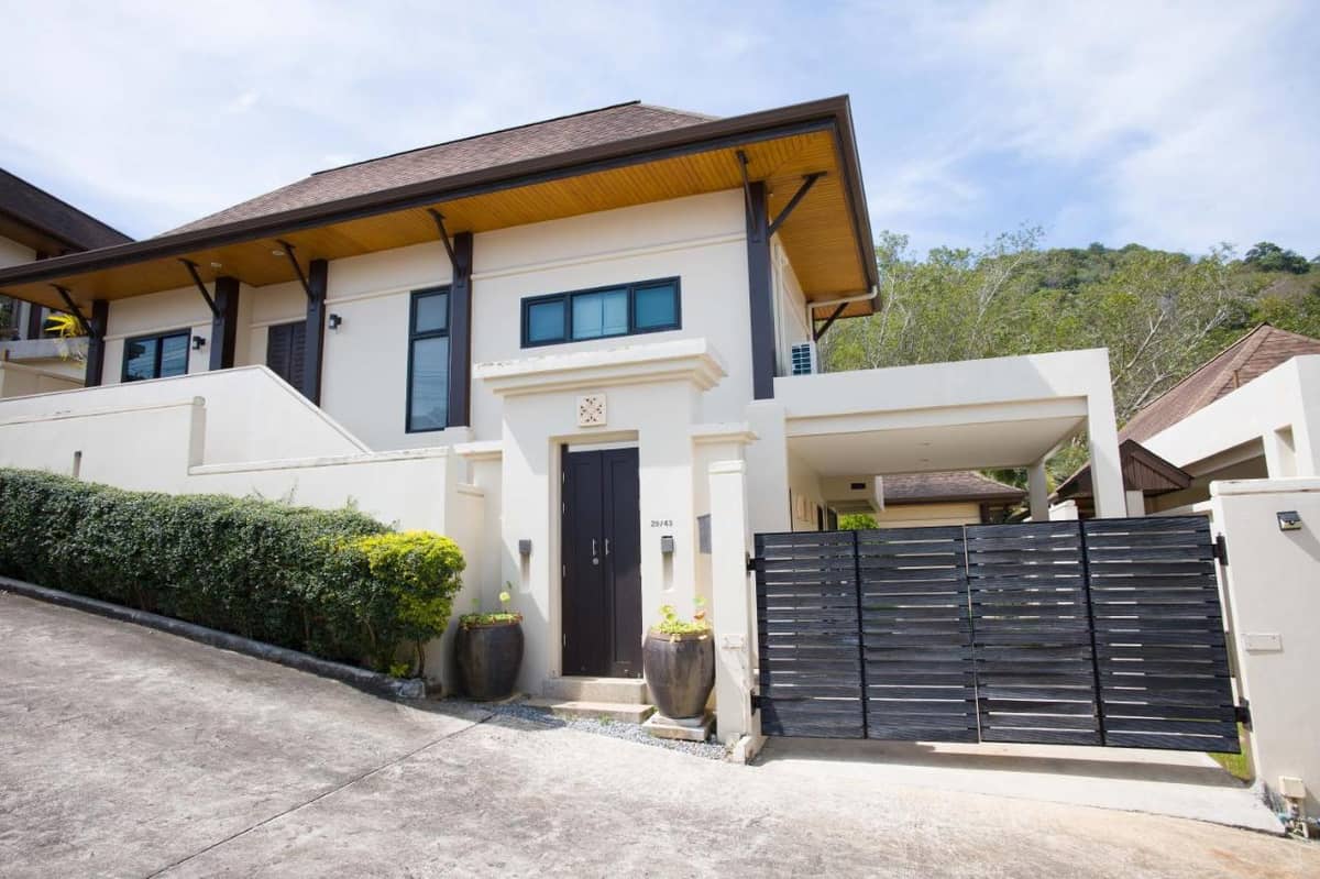 Rent villa Queen and Cocktail Palm, Thailand, Phuket, Nai Harn | Villacarte