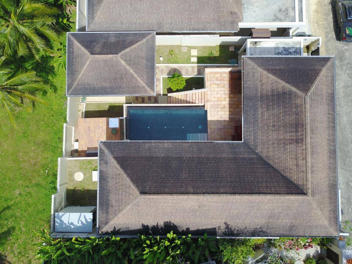 Rent villa Queen and Cocktail Palm, Thailand, Phuket, Nai Harn | Villacarte