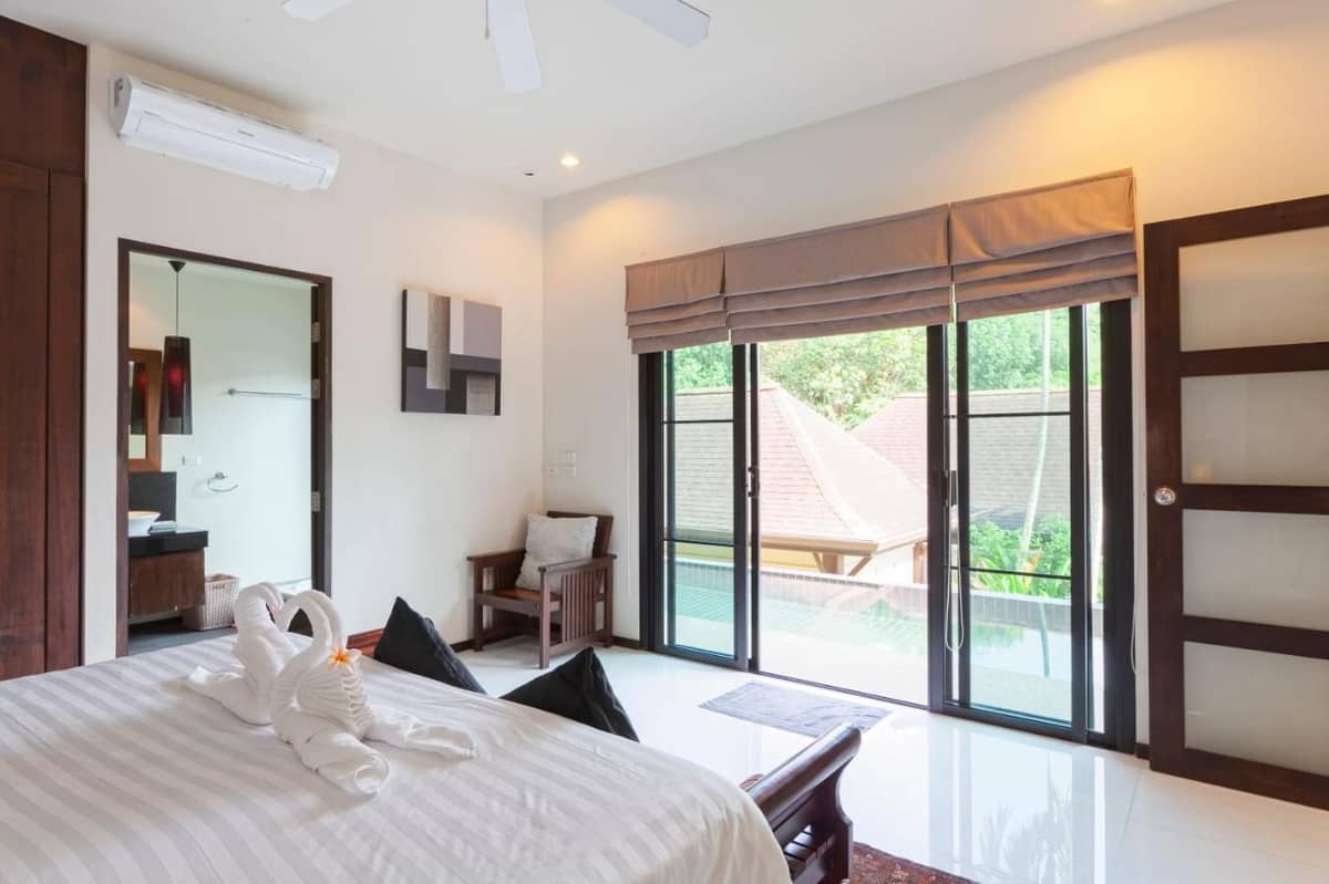 Rent villa Queen and Cocktail Palm, Thailand, Phuket, Nai Harn | Villacarte