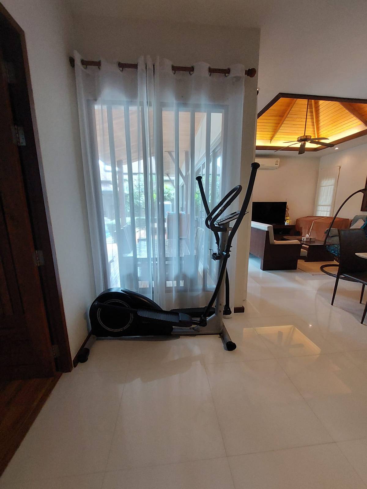 Rent villa Rawai Sun Villa, Thailand, Phuket, Nai Harn | Villacarte