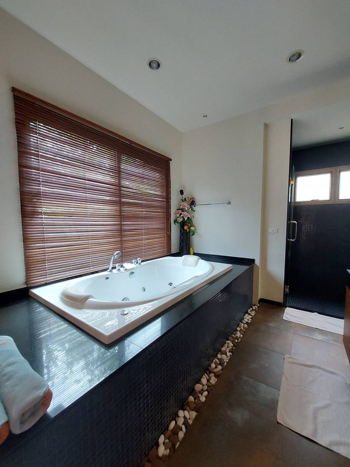 Rent villa Rawai Sun Villa, Thailand, Phuket, Nai Harn | Villacarte