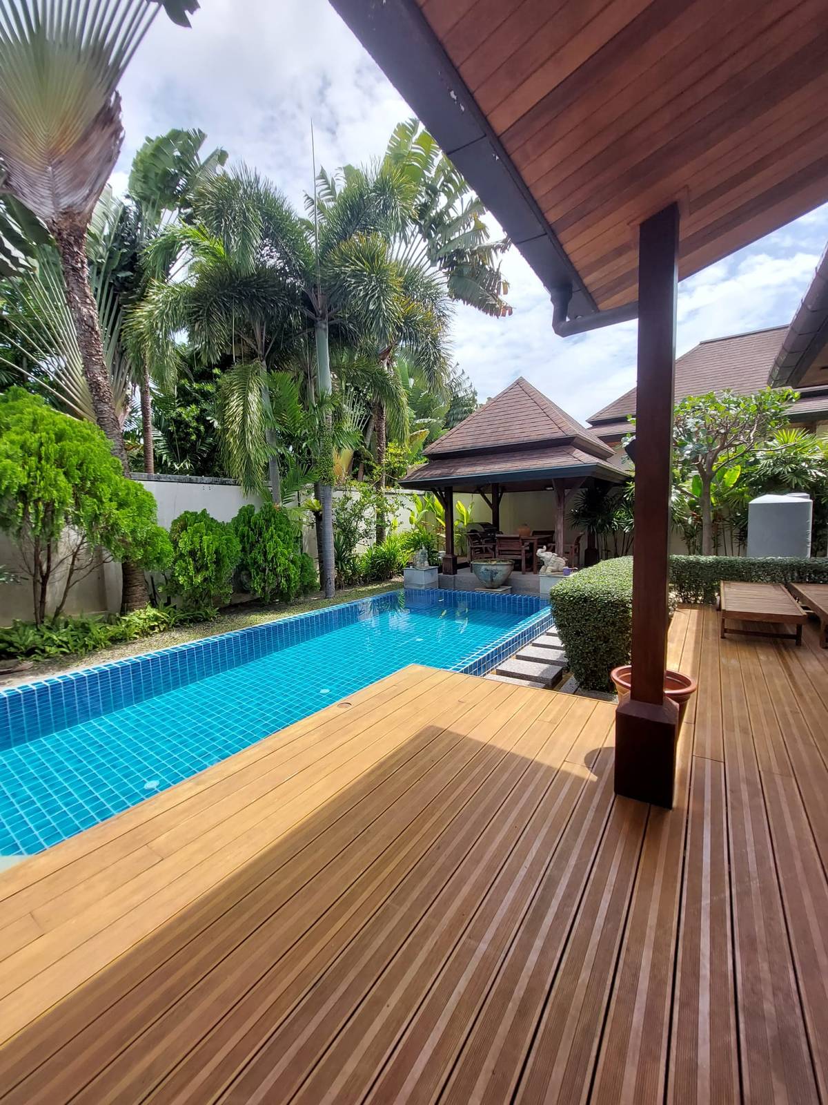 Rent villa Rawai Sun Villa, Thailand, Phuket, Nai Harn | Villacarte