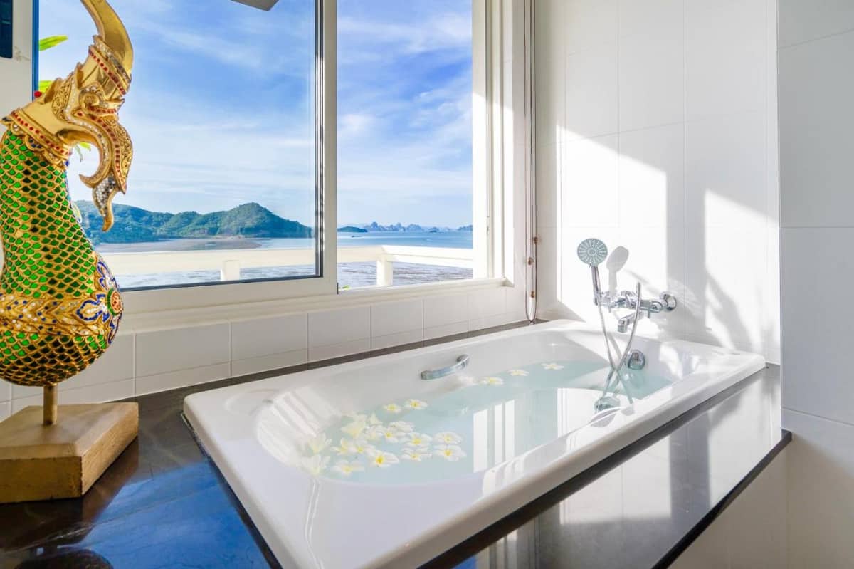 Rent villa D-Lux Amazing, Thailand, Phuket, Ao Po | Villacarte