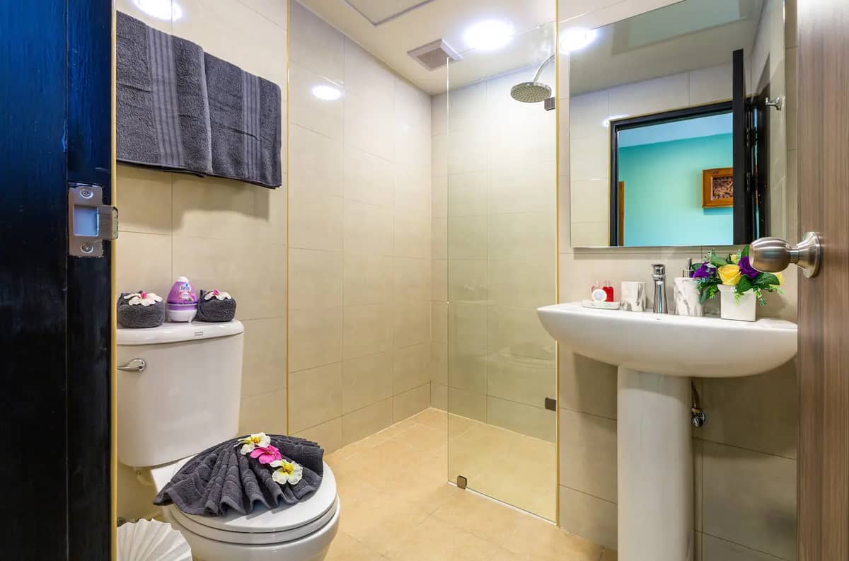 Property for Sale Pearl Condominium, Thailand, Phuket, Nai Harn | Villacarte