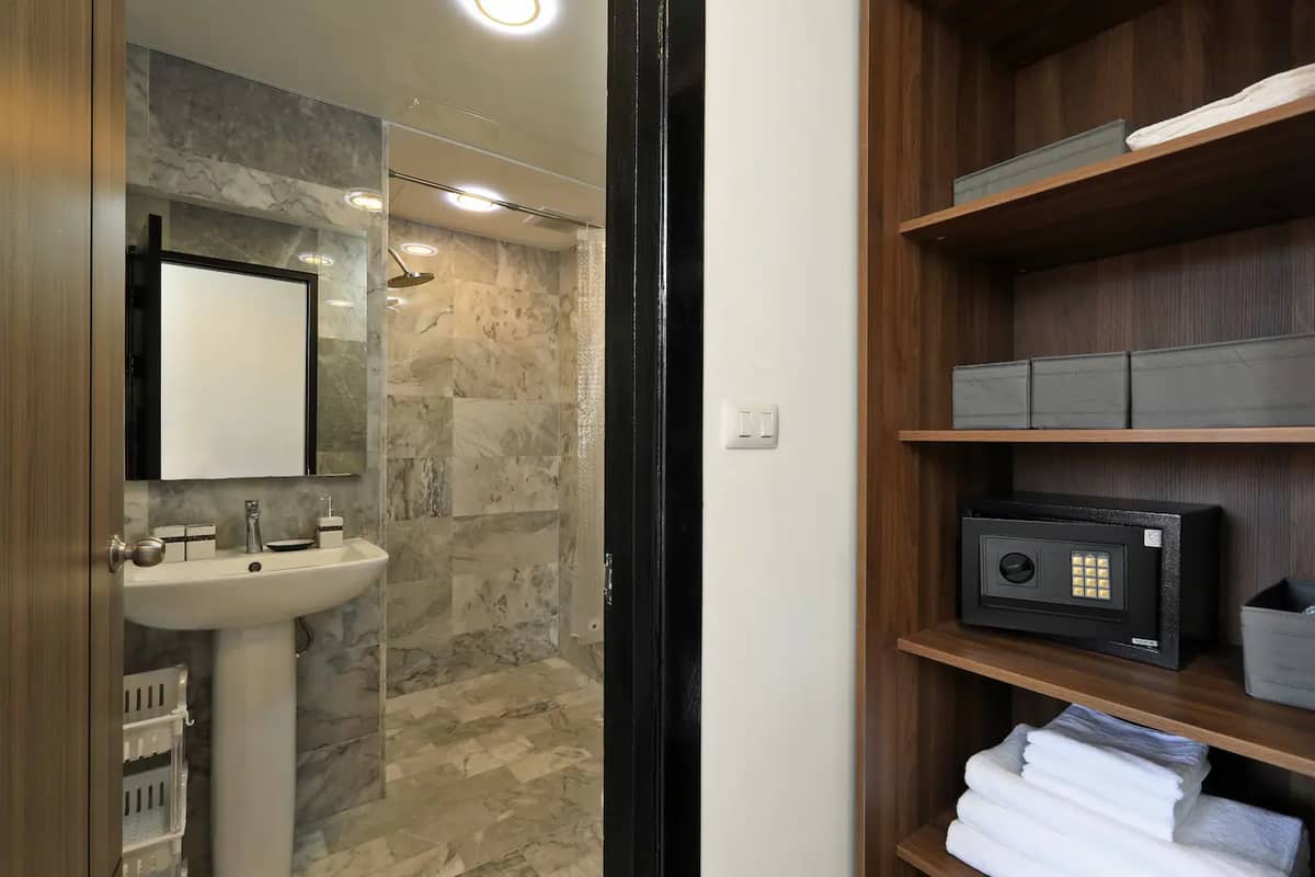 Rent apartments sandra, Thailand, Phuket, Nai Harn | Villacarte