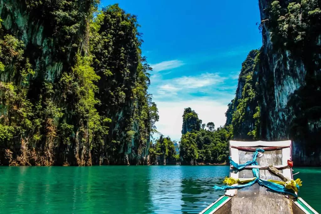 Private Khao Lak | Phuket - Land Tours together with VillaCarte