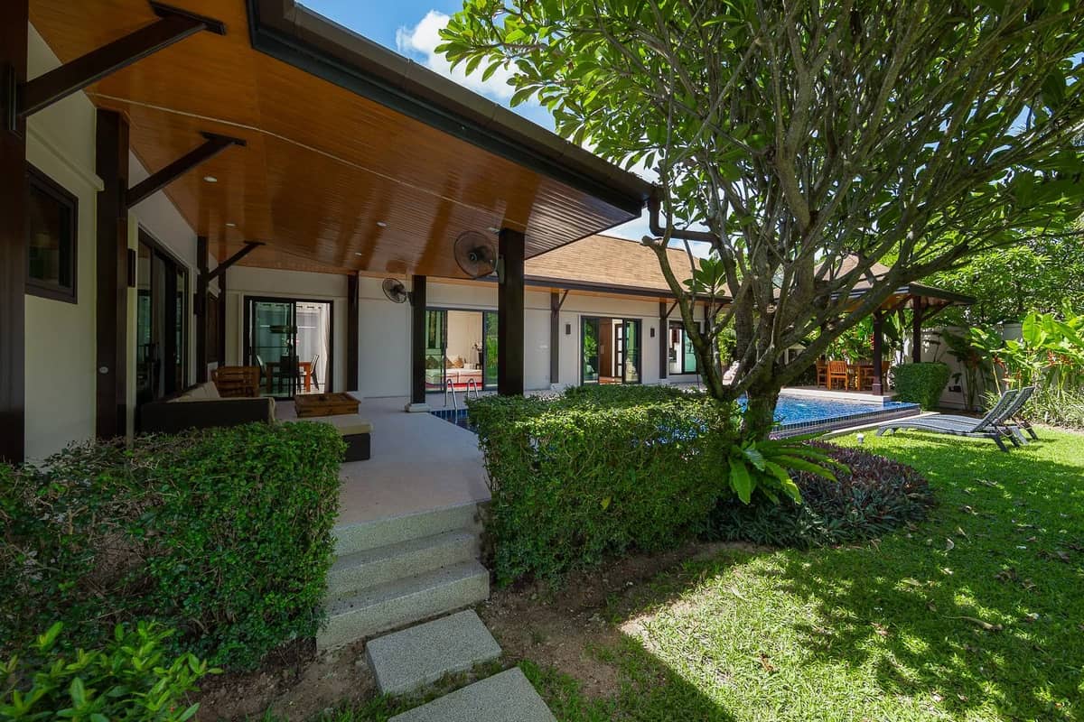 Rent villa Kokyang Haeata, Thailand, Phuket, Nai Harn | Villacarte