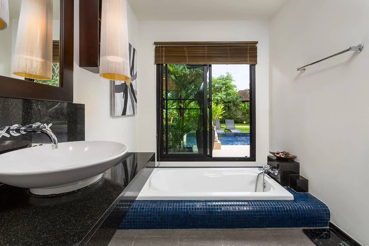 Rent villa Kokyang Haeata, Thailand, Phuket, Nai Harn | Villacarte