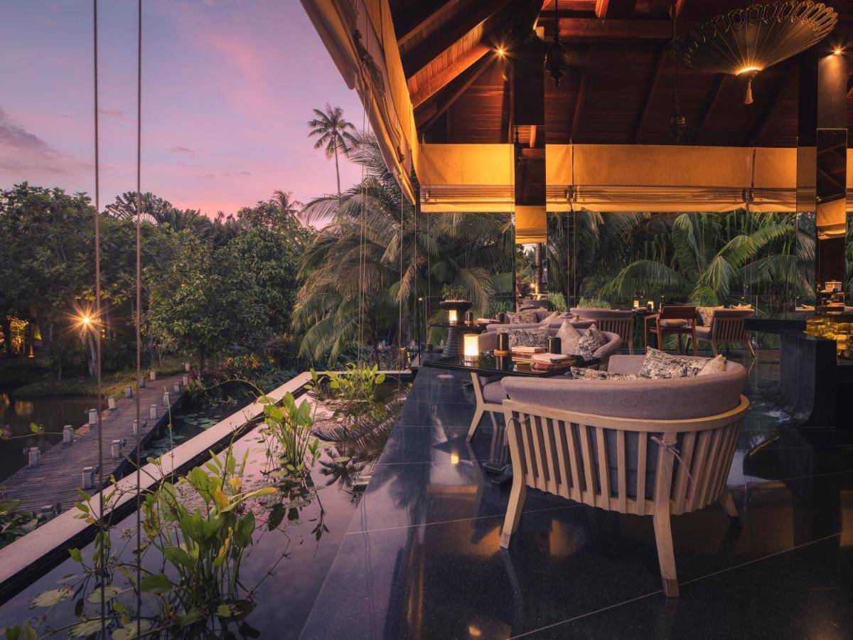 Rent villa CONNECTING DOUBLE POOL, Thailand, Phuket, Mai Khao | Villacarte