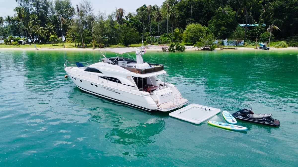 head.service.yacht.title