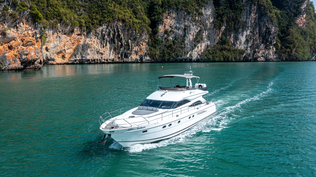 head.service.yacht.title