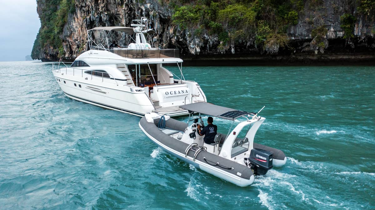 head.service.yacht.title