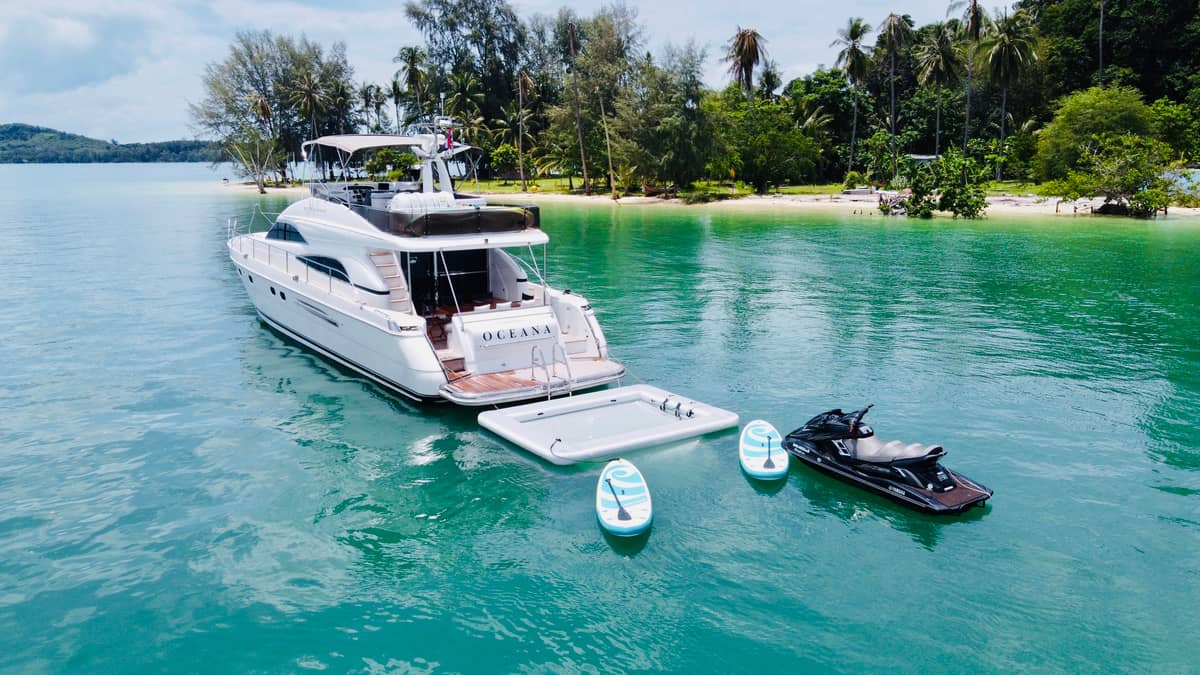 head.service.yacht.title