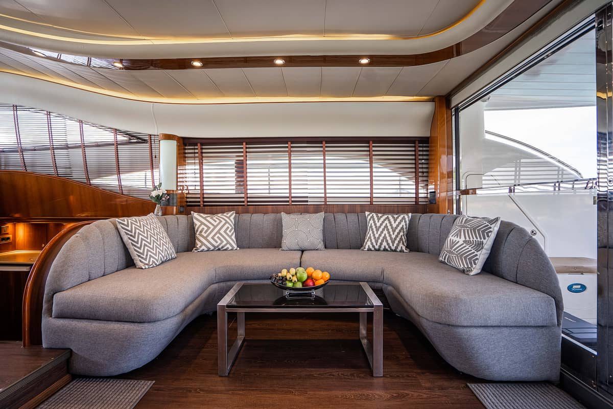head.service.yacht.title