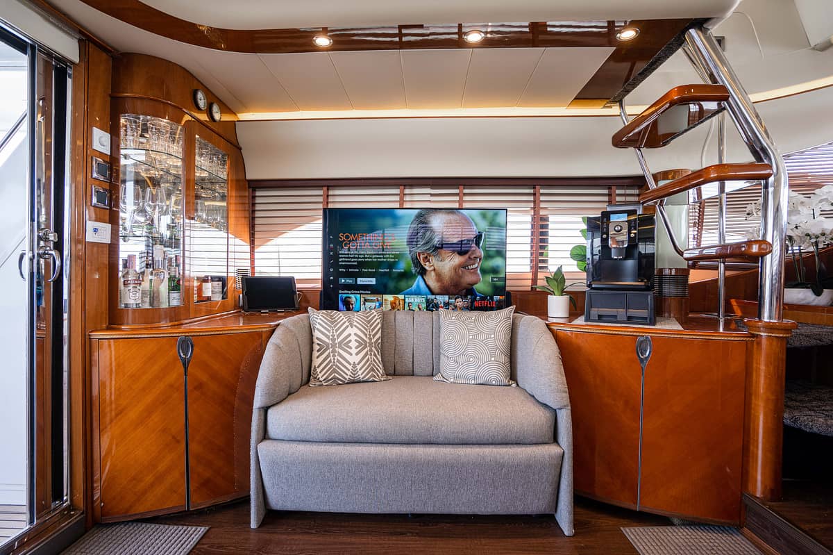 head.service.yacht.title