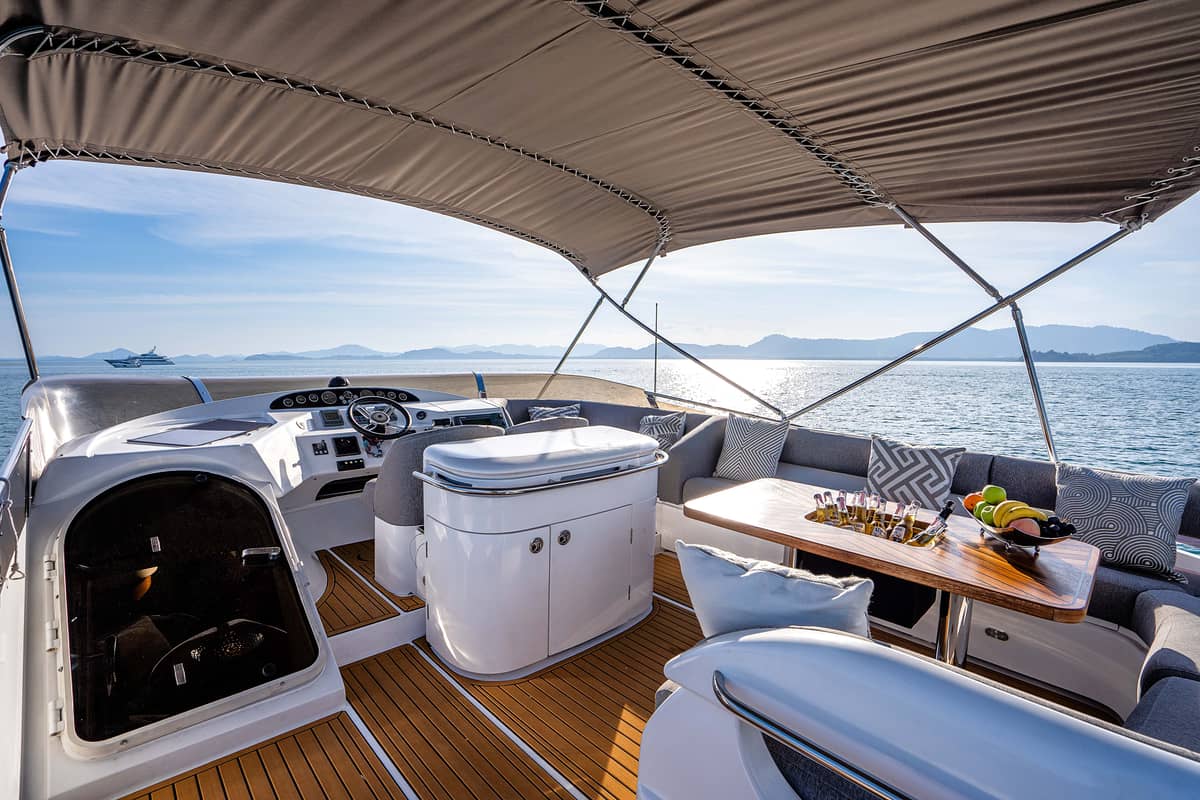 head.service.yacht.title