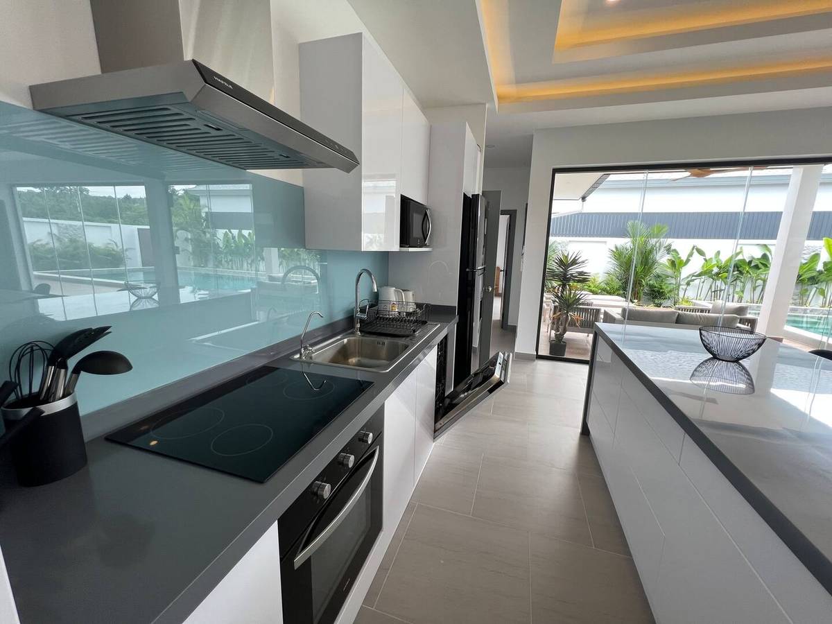 Rent villa Hapai, Thailand, Phuket, Rawai | Villacarte