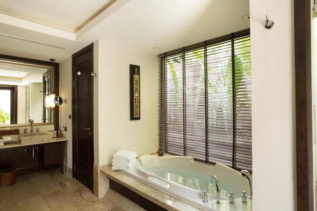 Rent villa Ocean Front Pool Villa, Thailand, Phuket, Nai Ton | Villacarte