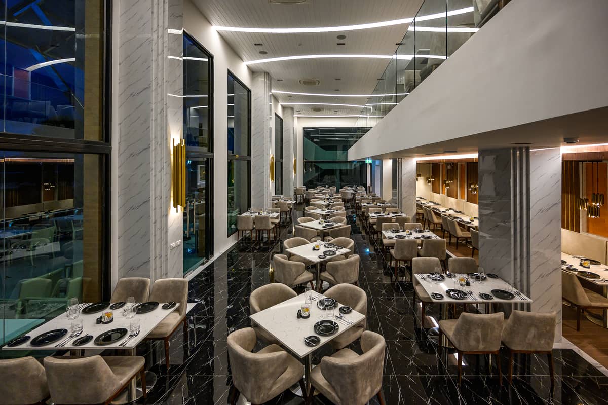 Продажа недвижимости Mida Grand Resort, Таиланд, Пхукет, Сурин | Villacarte