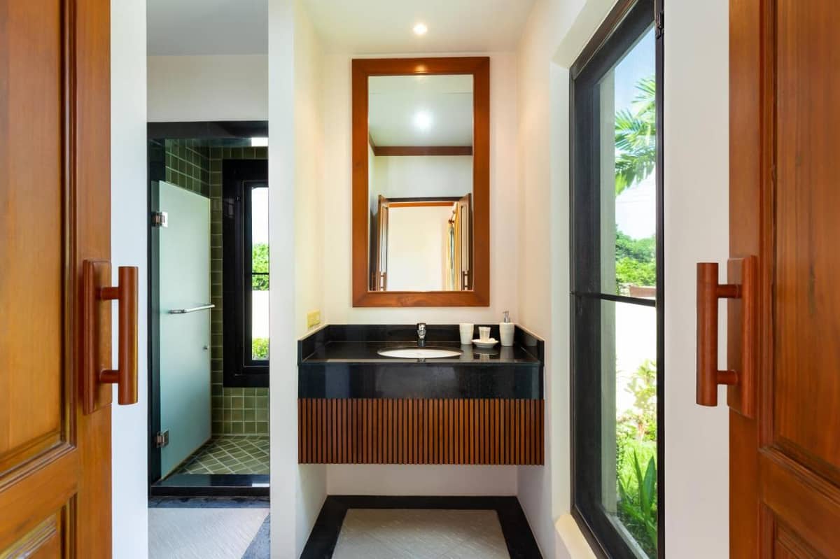 Property for Sale Nai Harn Baan Bua Pratum, Thailand, Phuket, Nai Harn | Villacarte