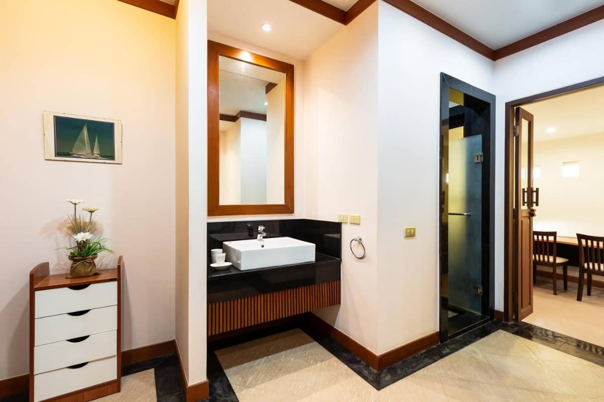 Property for Sale Nai Harn Baan Bua Pratum, Thailand, Phuket, Nai Harn | Villacarte
