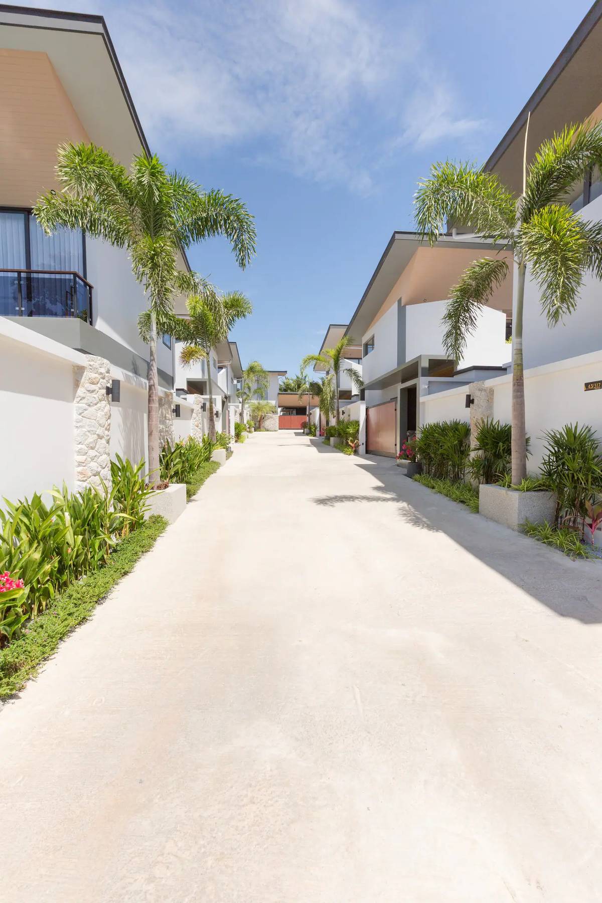 Rent villa 8 villas residence, Thailand, Phuket, Rawai | Villacarte