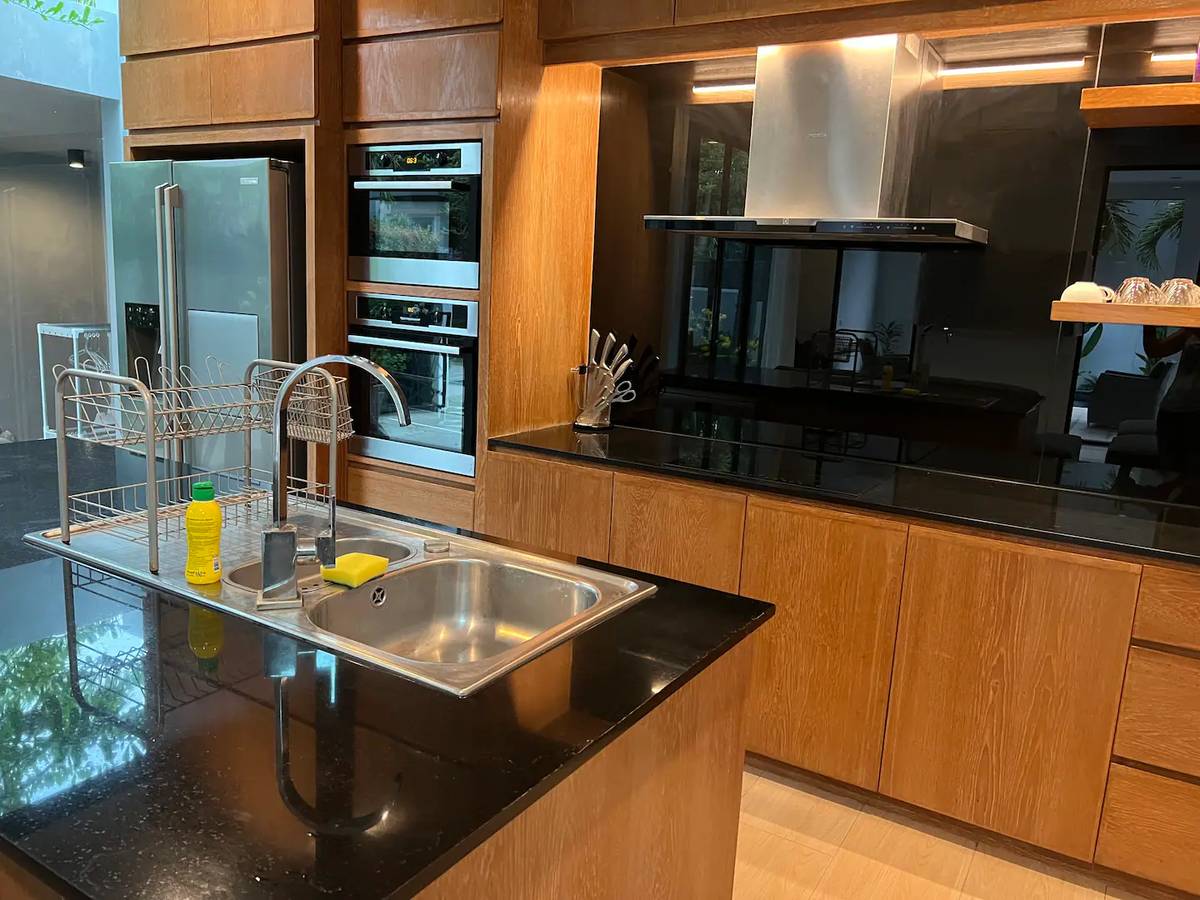 Rent villa Baan-Boondharik BT19, Thailand, Phuket, Nai Harn | Villacarte