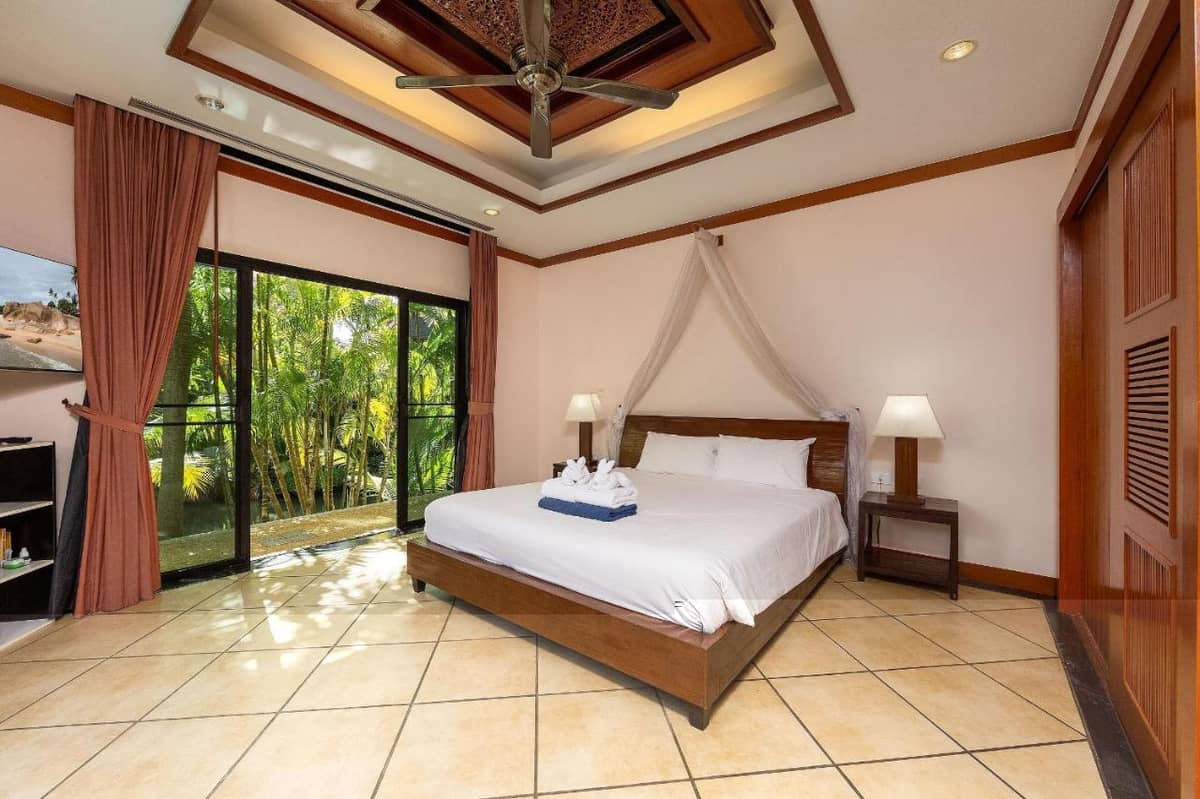 Rent villa Baan Bua Hoata, Thailand, Phuket, Nai Harn | Villacarte