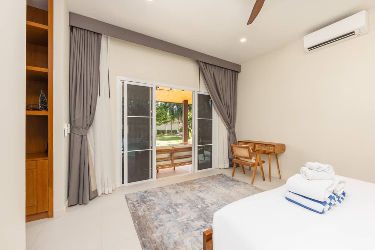 Аренда виллы Two Villas Kokyang 7, Таиланд, Пхукет, Най Харн | Villacarte