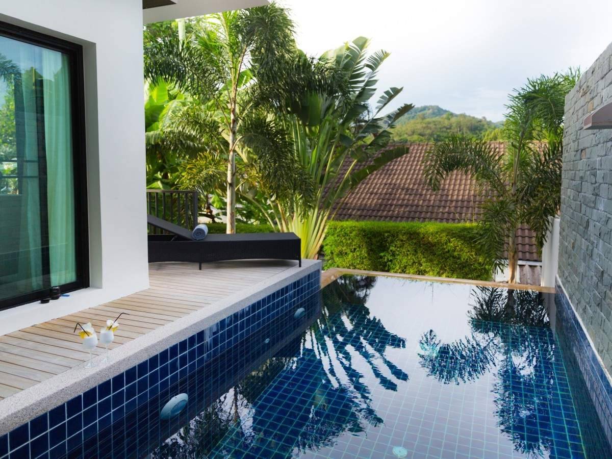 Rent villa EMAUHA, Thailand, Phuket, Nai Harn | Villacarte