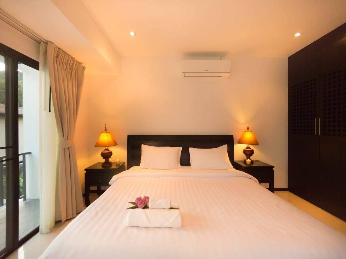 Rent villa EMAUHA, Thailand, Phuket, Nai Harn | Villacarte