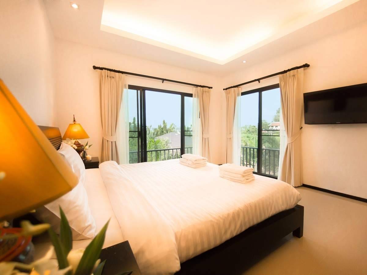 Rent villa EMAUHA, Thailand, Phuket, Nai Harn | Villacarte