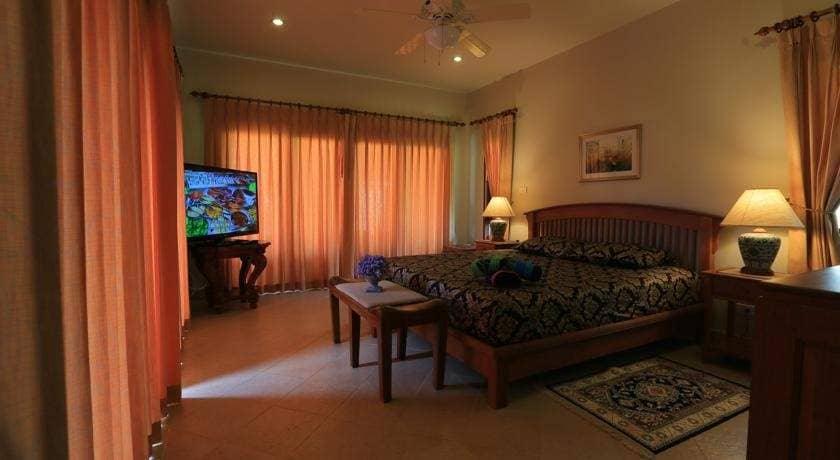 Rent villa White Elephans, Thailand, Phuket, Nai Harn | Villacarte
