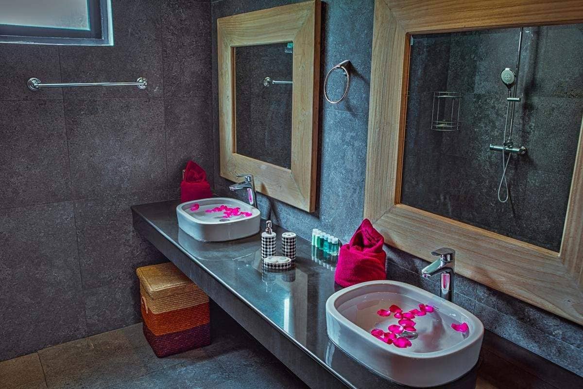 Rent villa LUXURY TIME, Thailand, Phuket, Surin | Villacarte