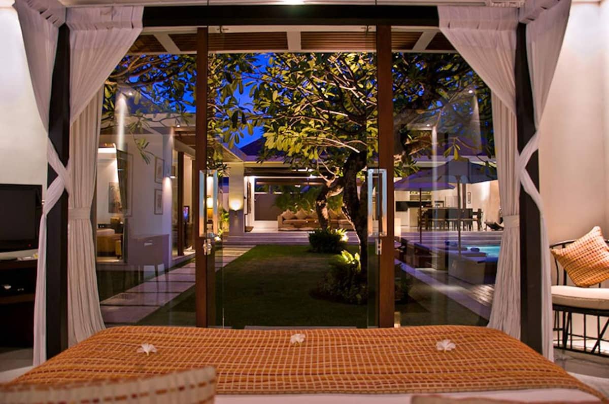 Rent villa Paulina, Indonesia, Bali, Seminjak | Villacarte