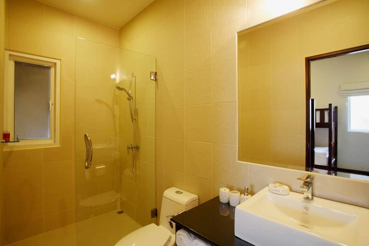 Rent villa Gold, Thailand, Phuket, Nai Harn | Villacarte