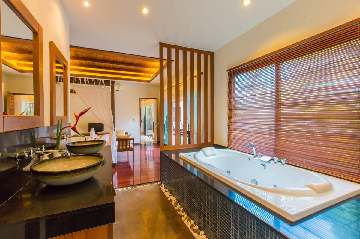 Rent villa Rawai Sun Villa, Thailand, Phuket, Nai Harn | Villacarte