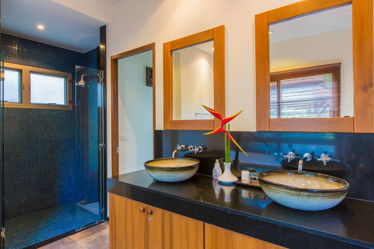 Rent villa Rawai Sun Villa, Thailand, Phuket, Nai Harn | Villacarte