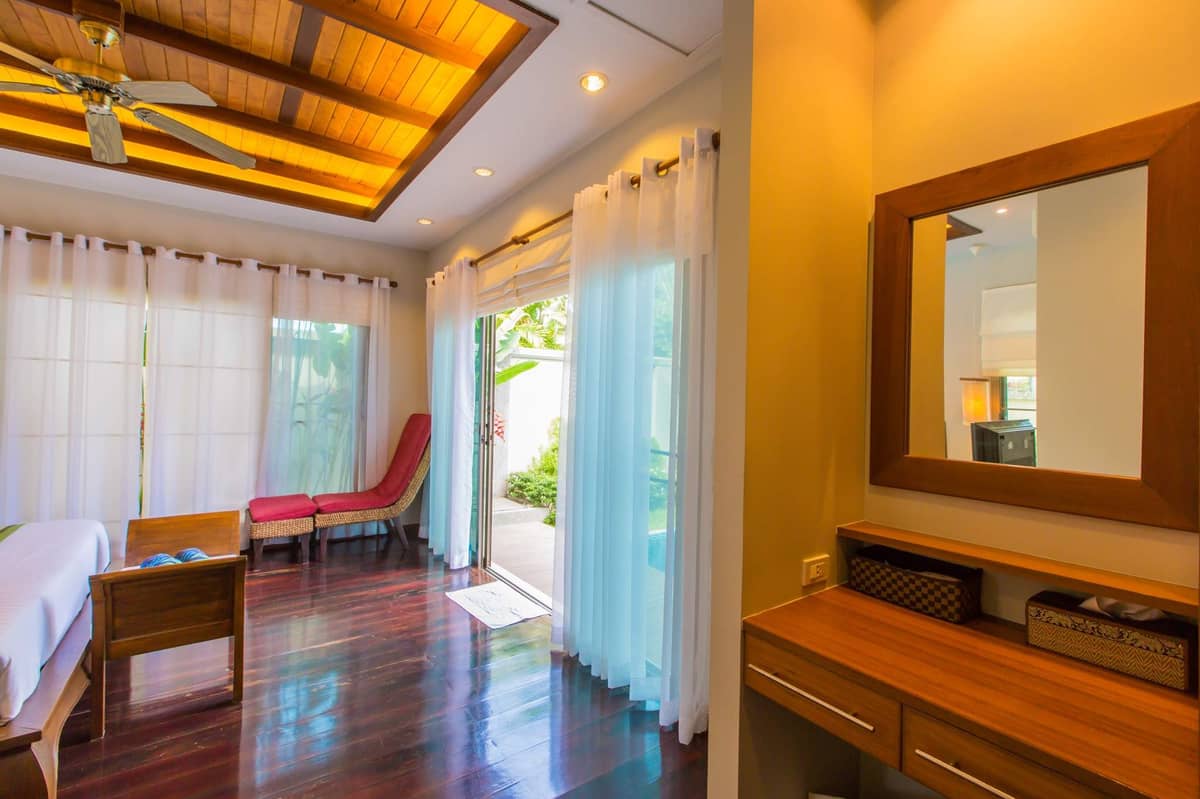 Rent villa Rawai Sun Villa, Thailand, Phuket, Nai Harn | Villacarte