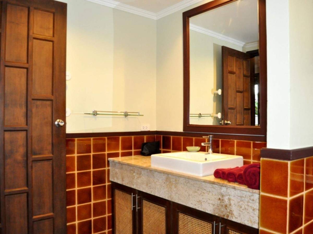 Rent villa Nchantra 100/43, Thailand, Phuket, Nai Harn | Villacarte