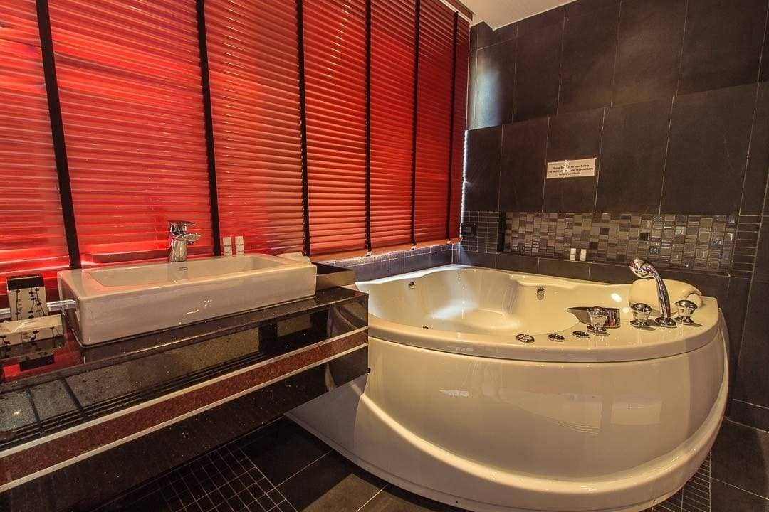Продажа недвижимости Absolute Bangla suites, Таиланд, Пхукет, Патонг | Villacarte