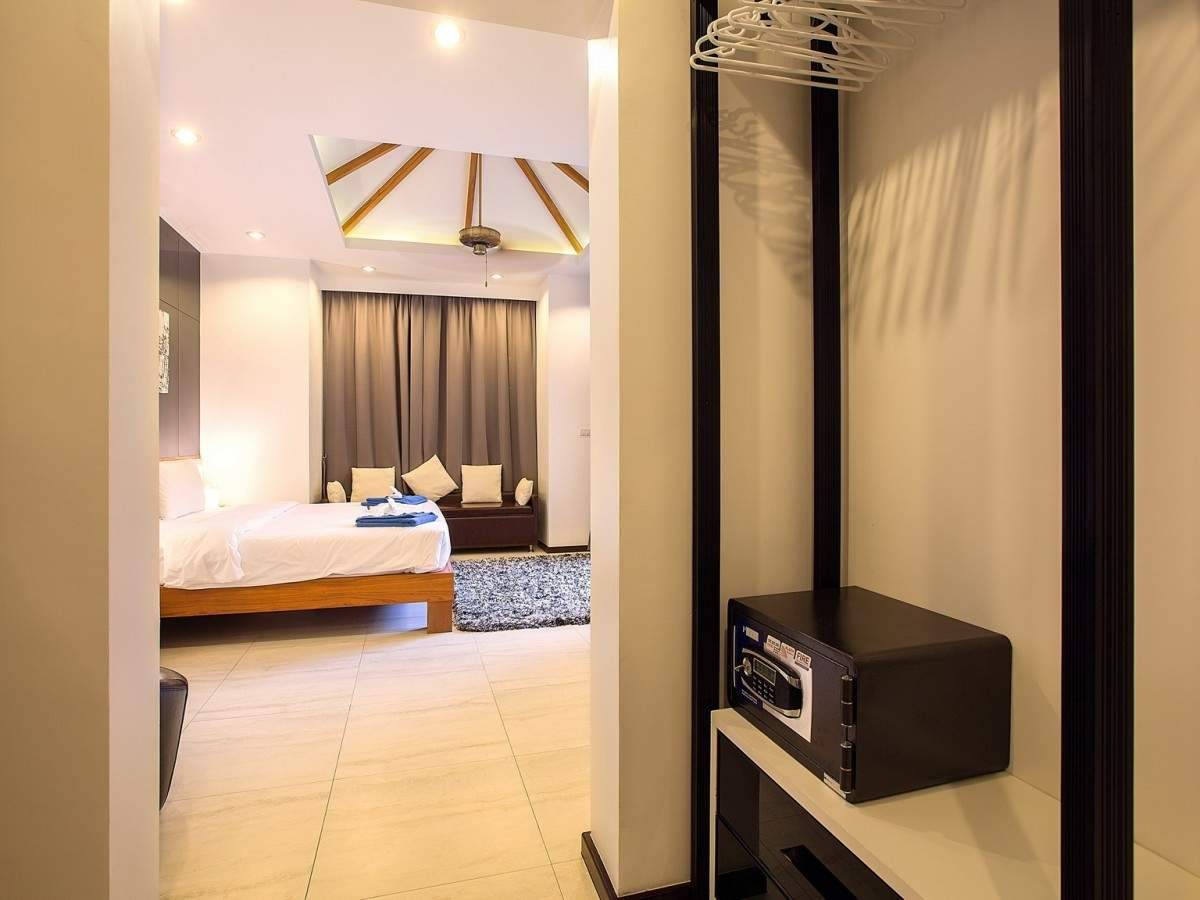 Rent villa Daisy, Thailand, Phuket, Nai Harn | Villacarte