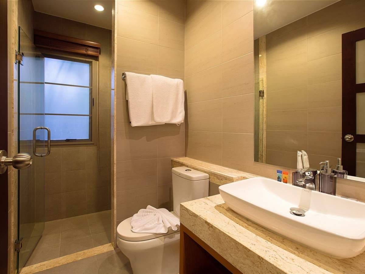 Rent villa Daisy, Thailand, Phuket, Nai Harn | Villacarte