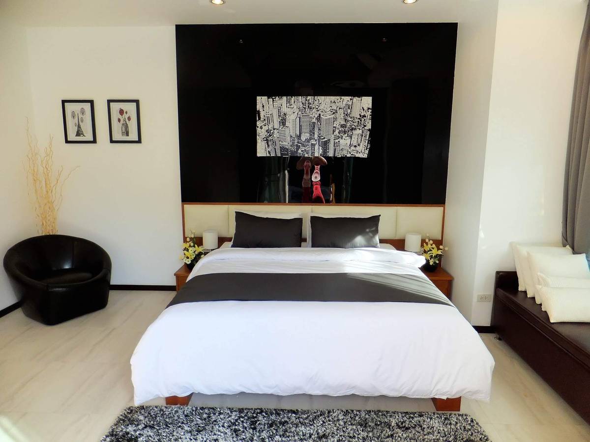 Rent villa Daisy, Thailand, Phuket, Nai Harn | Villacarte